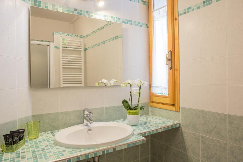 Quadruple Room Private Bathroom